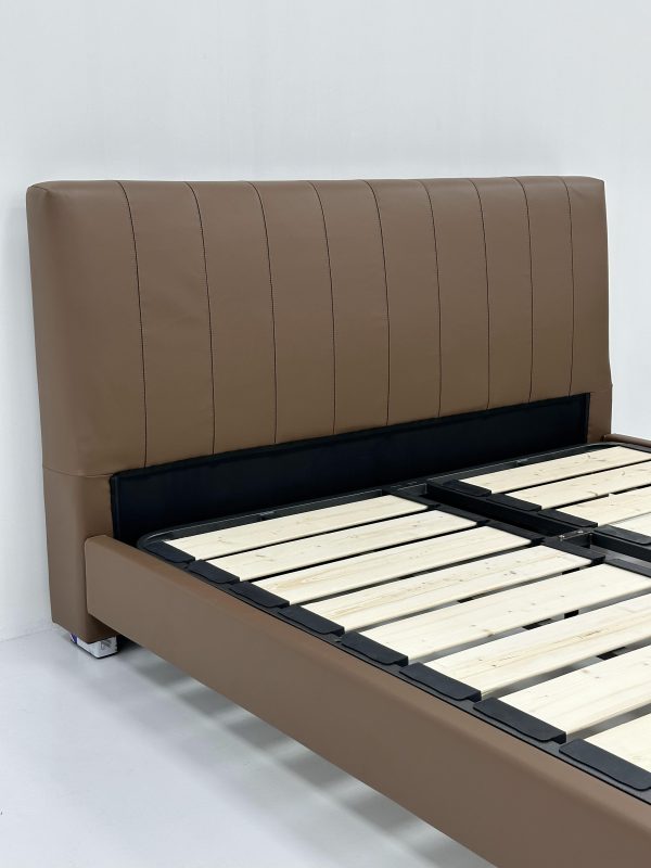 Italian Full Grain Leather Bed Queen Modern Design - Image 3